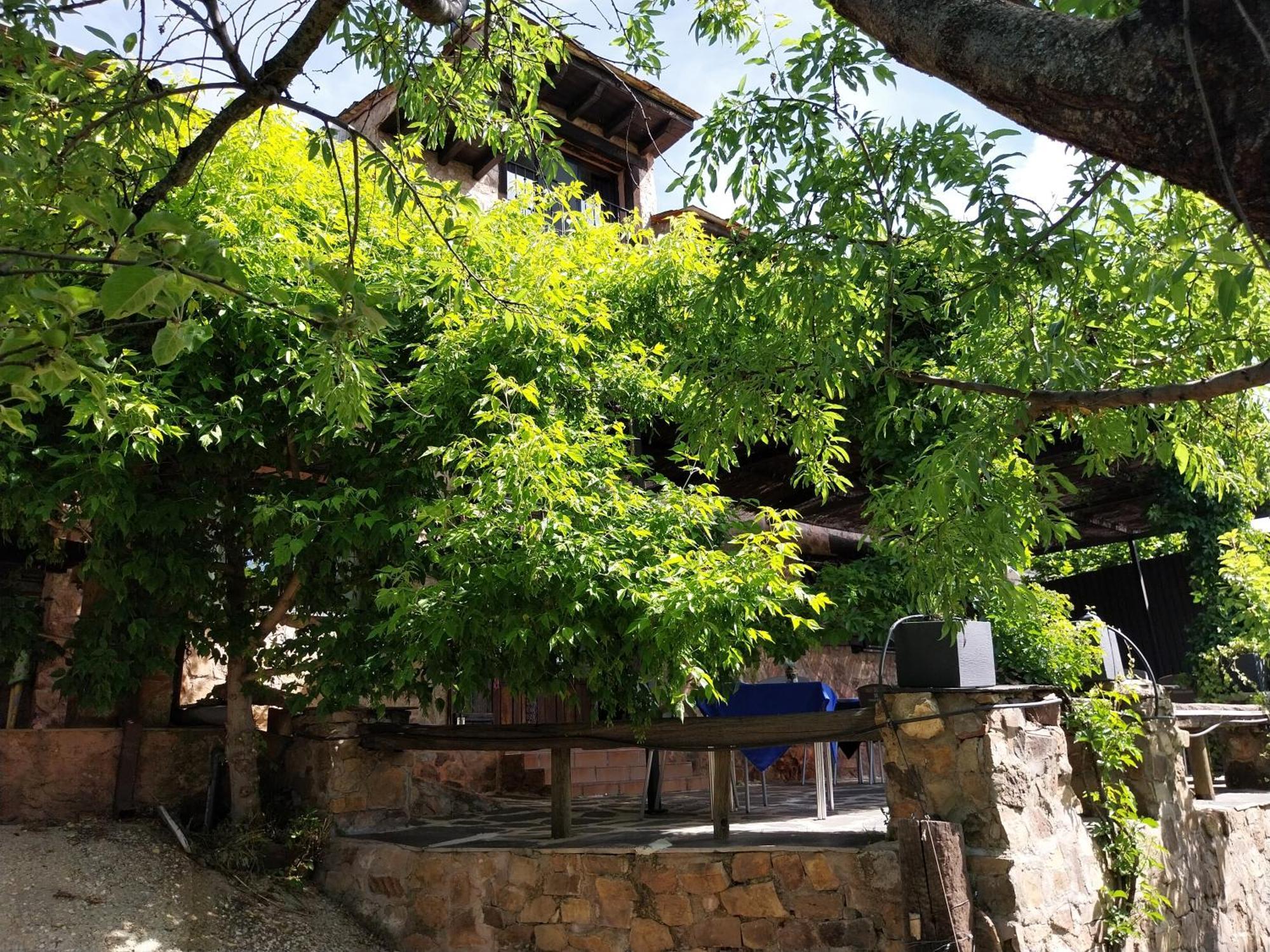 Casa Rural, Spa Y Restaurante El Huerto Del Abuelo Almiruete Exterior foto