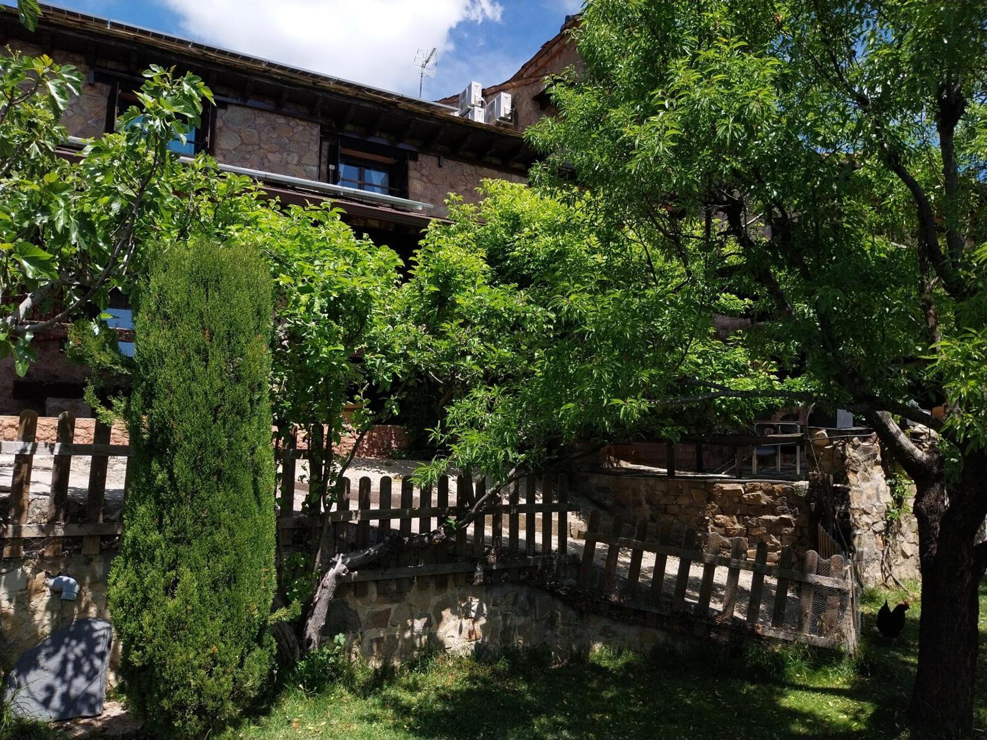 Casa Rural, Spa Y Restaurante El Huerto Del Abuelo Almiruete Exterior foto
